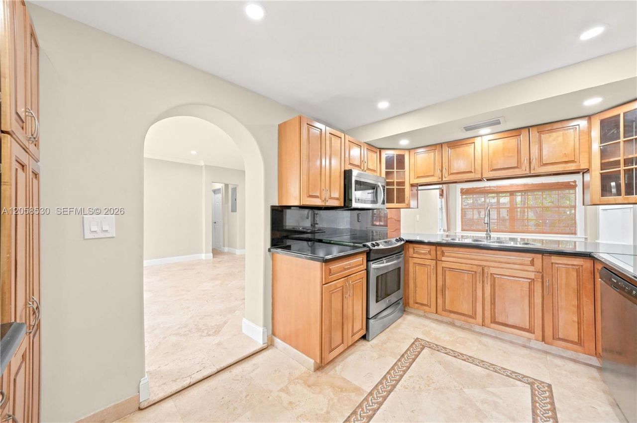 2301 Tequesta Ln, Unit 2301, Miami, FL 33133 Photo