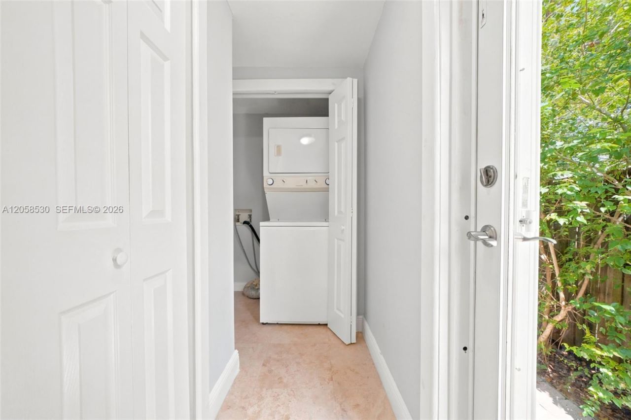 2301 Tequesta Ln , Unit 2301, Miami, FL 33133 Photo