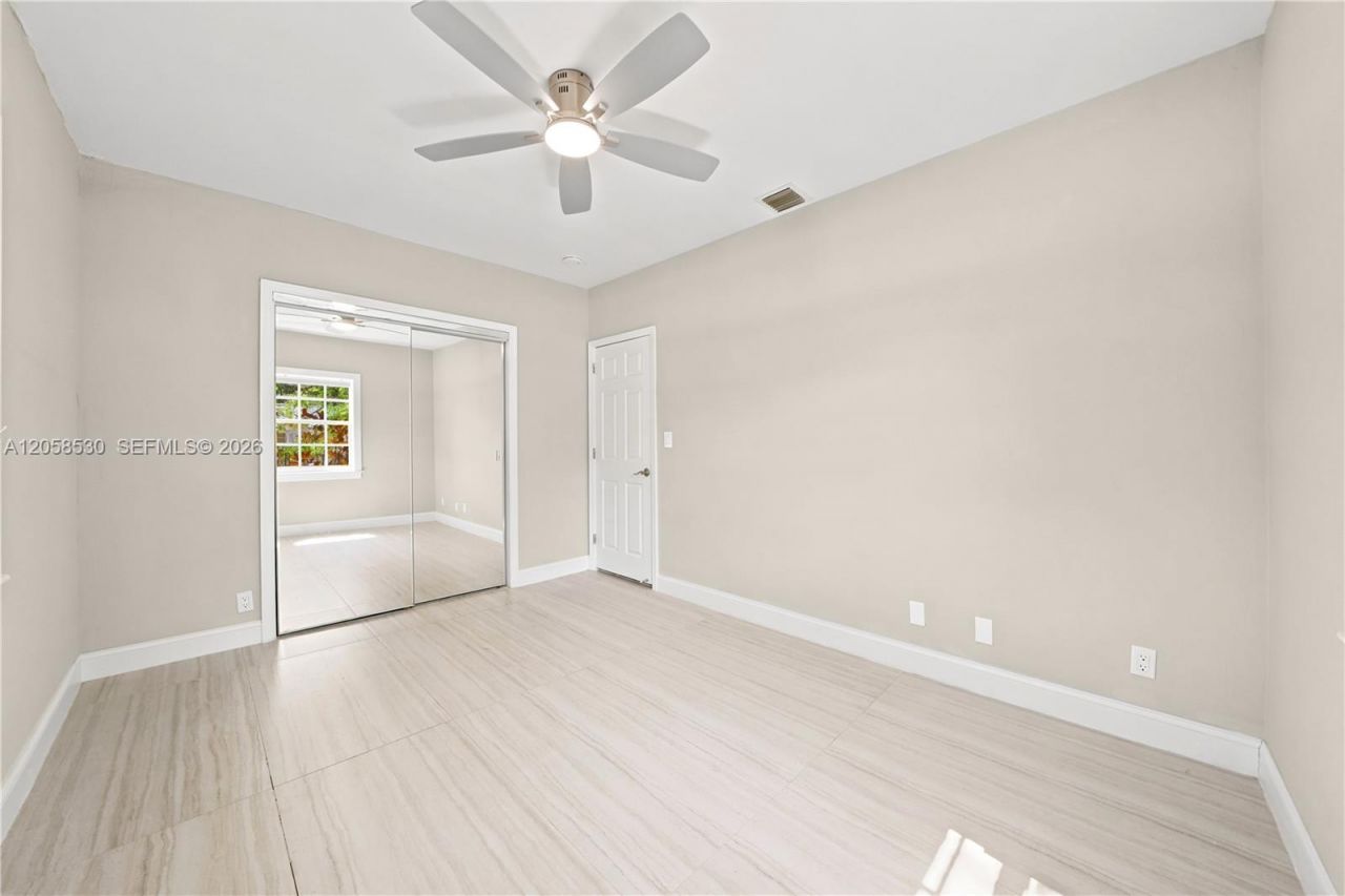 2301 Tequesta Ln, Unit 2301, Miami, FL 33133 Photo