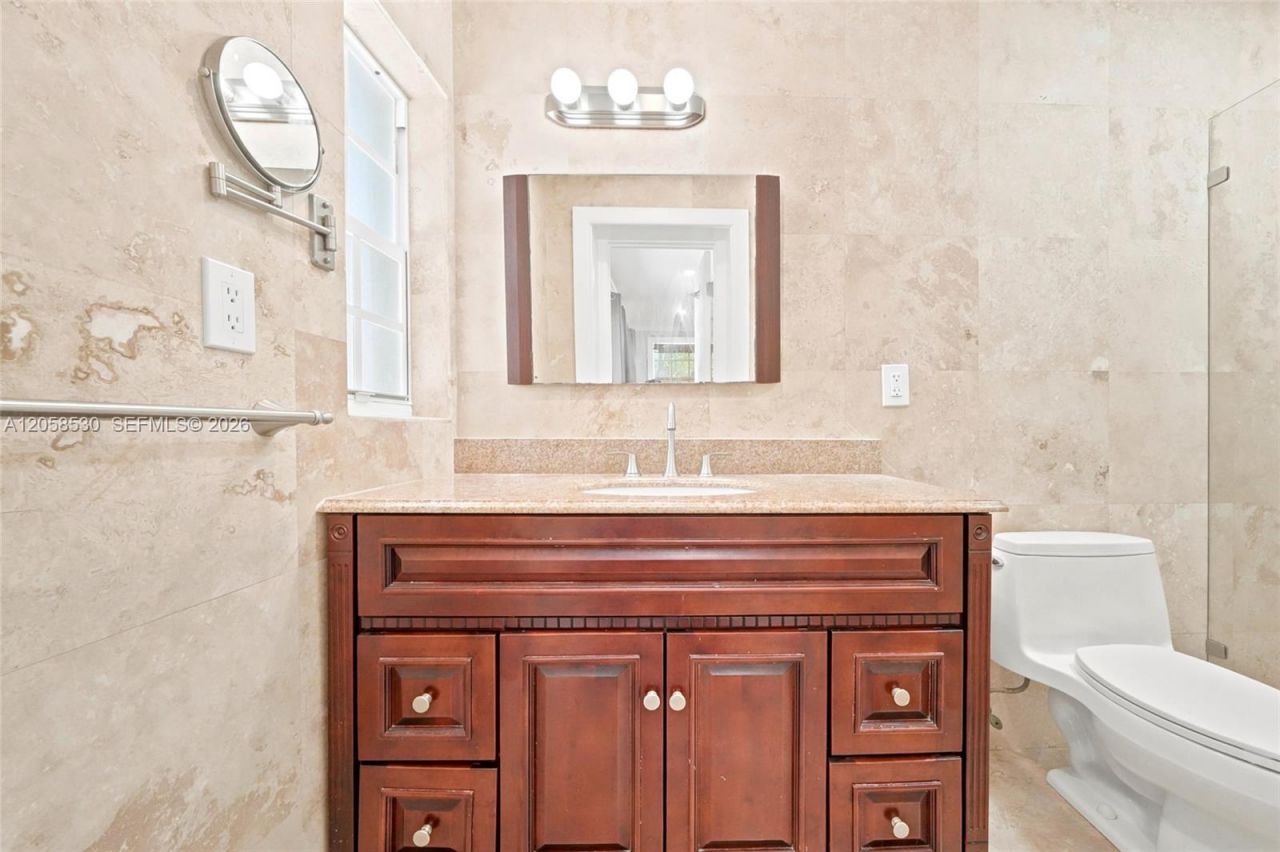 2301 Tequesta Ln , Unit 2301, Miami, FL 33133 Photo