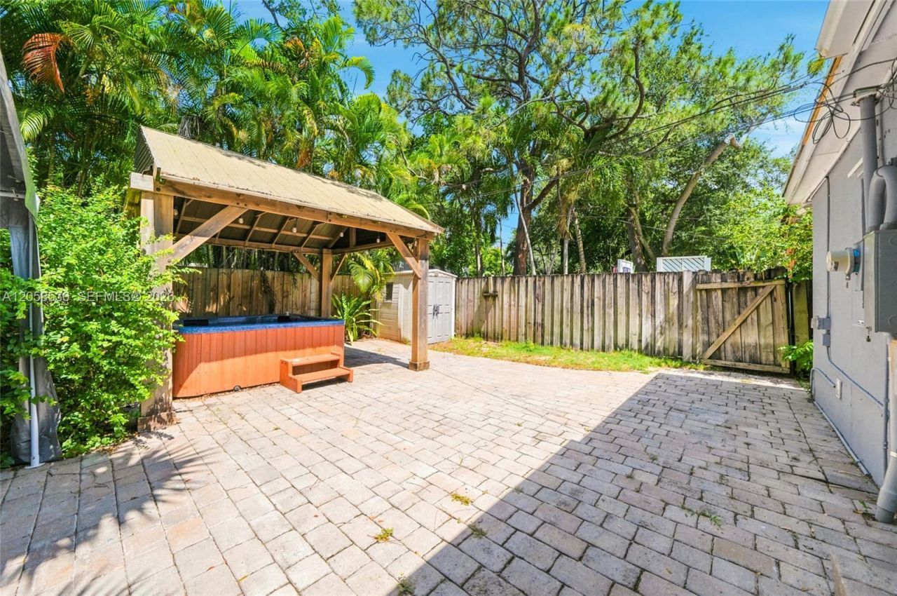 2301 Tequesta Ln , Unit 2301, Miami, FL 33133 Photo
