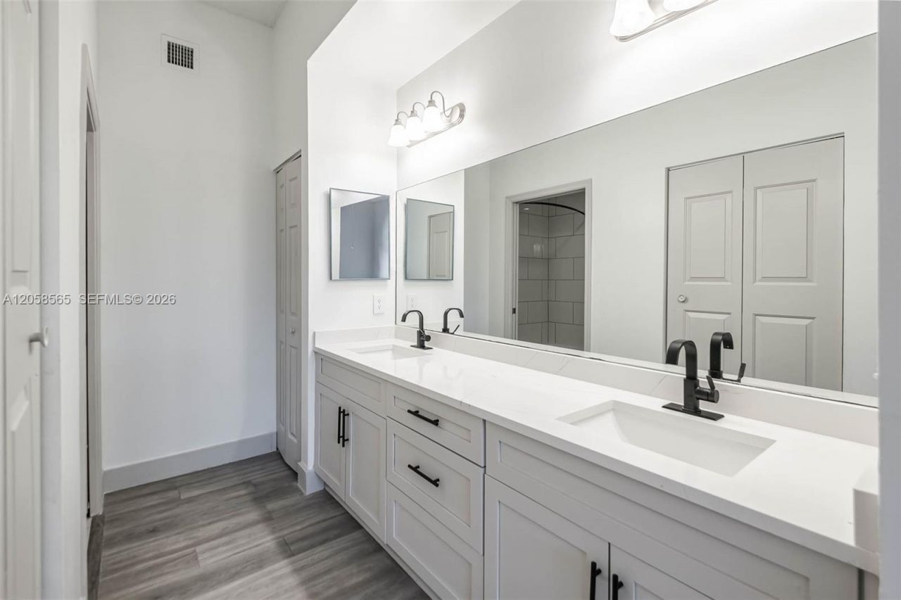 Please Call For Address, Unit B202, West Palm Beach, FL 33417 Photo