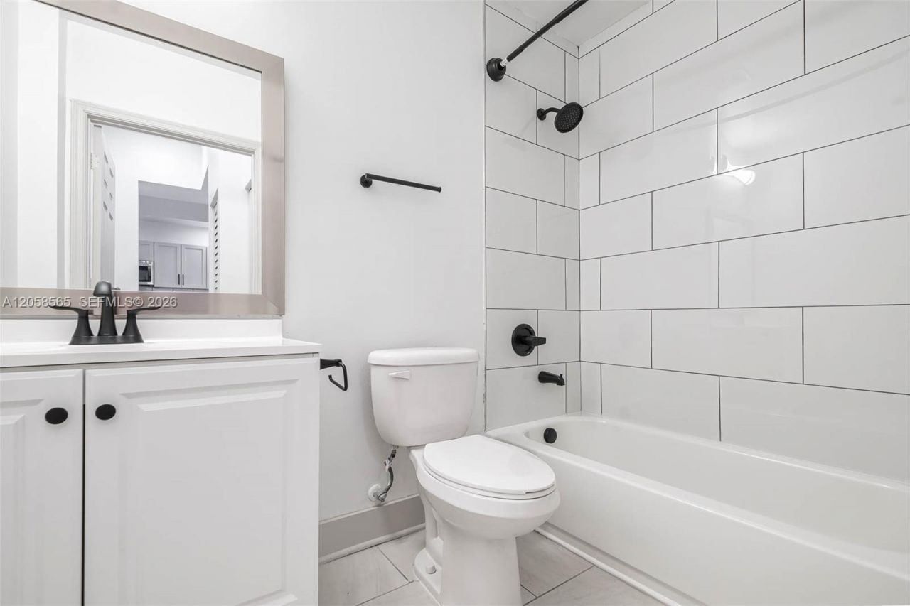 Please Call For Address, Unit B202, West Palm Beach, FL 33417 Photo