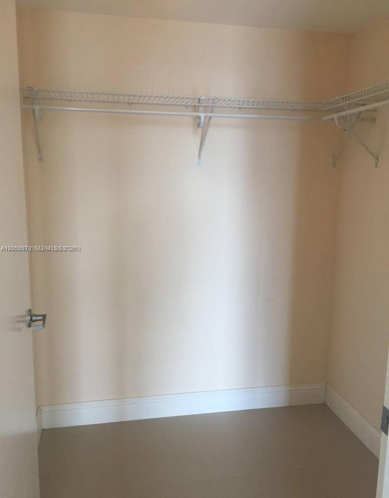 90 SW 3rd St, Unit 3910, Miami, FL 33130 Photo