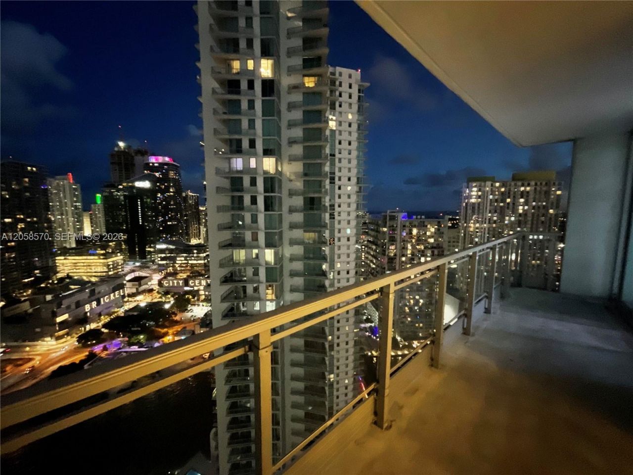90 SW 3rd St, Unit 3910, Miami, FL 33130 Photo