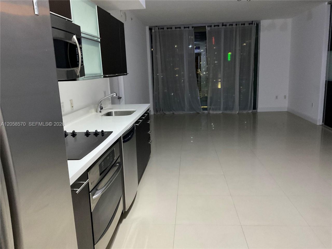 90 SW 3rd St, Unit 3910, Miami, FL 33130 Photo