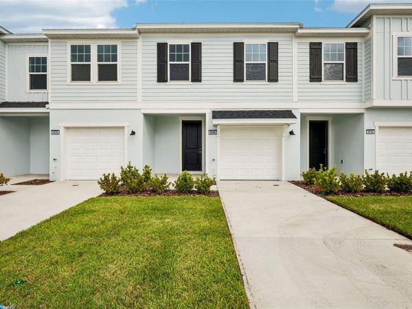 6848 HOLCOMBE DOWN DRIVE , ZEPHYRHILLS, FL 33541