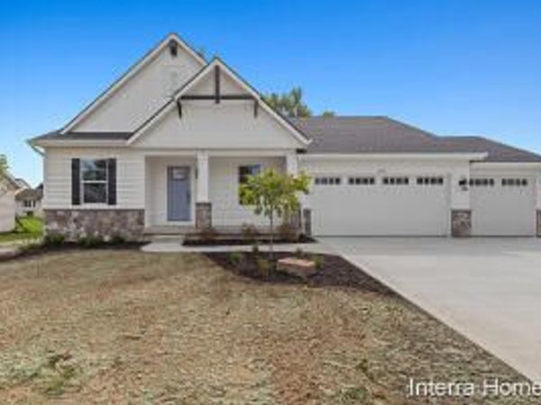 3858 Ambrosia Drive SW, Unit 153, Grand Rapids, MI 49534