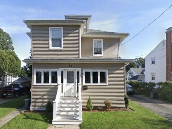 53 Ellington Rd, Quincy, MA 02170