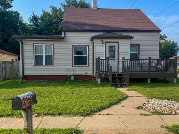 220 W 26, South Sioux City, NE 68776