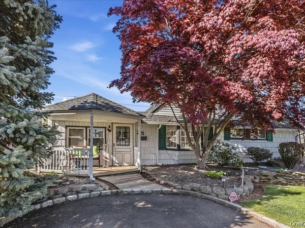 25 Summit Lane , Westbury, NY 11756