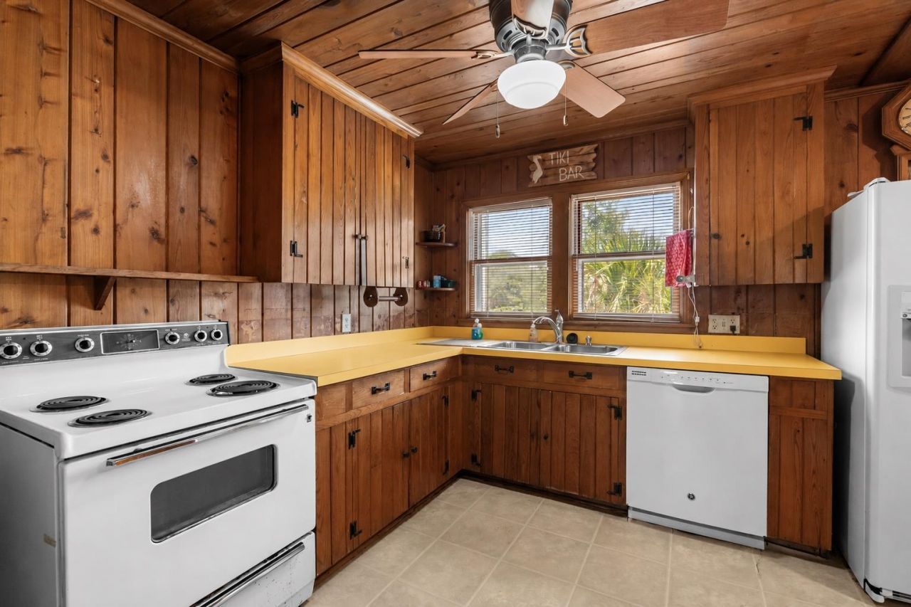 2202 S Ocean Blvd.  Photo 7