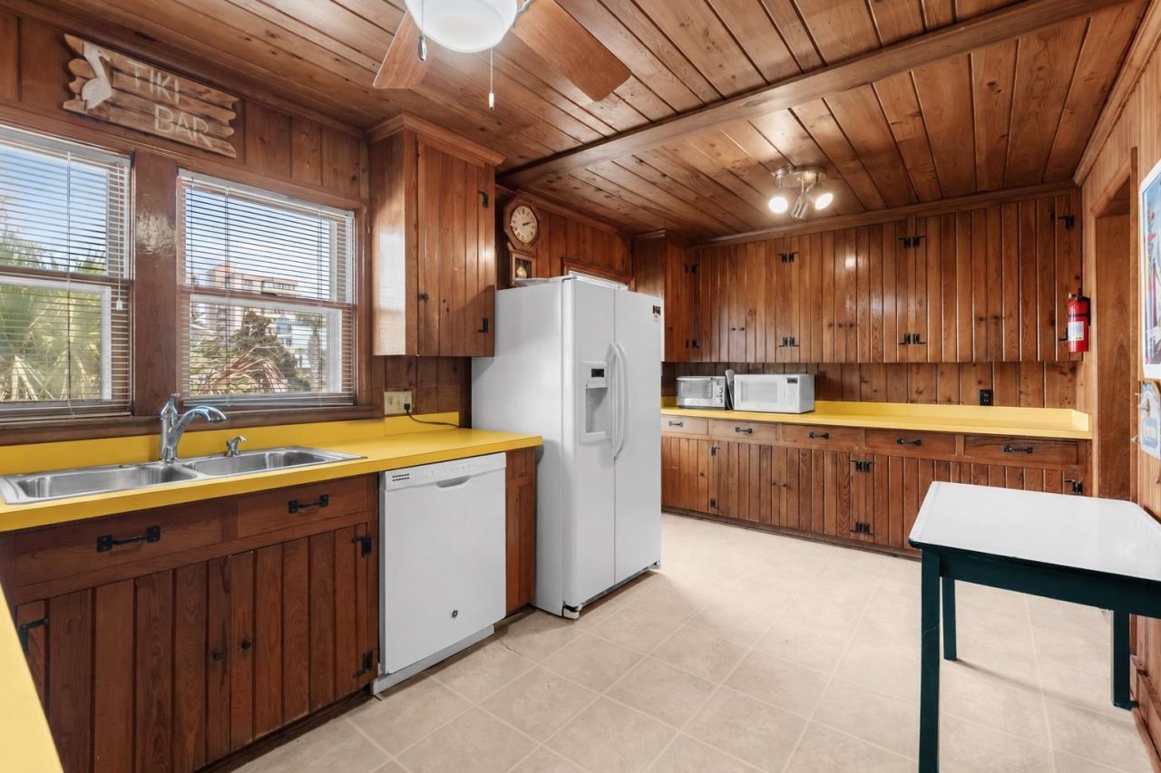 2202 S Ocean Blvd.  Photo 8