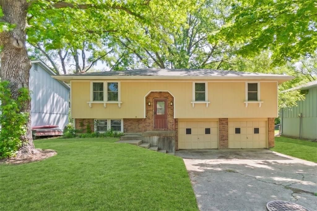 6493 Delta Avenue, Kansas City, MO 64151 Main Photo