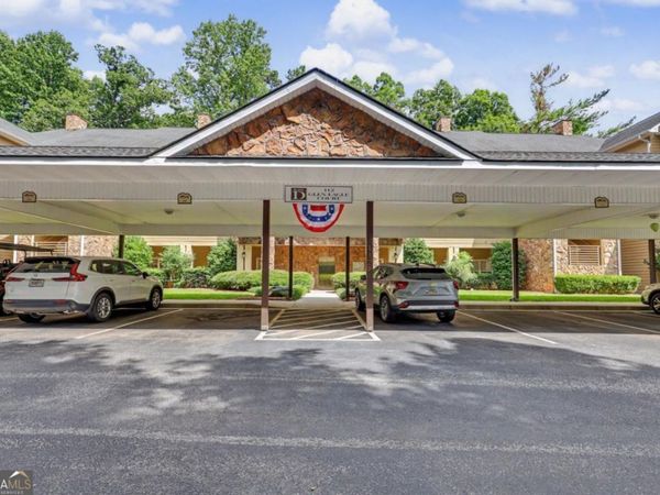 112 Gleneagle Court, Unit 303, Clayton, GA 30525