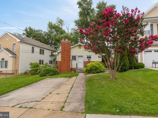 10107 DICKENS AVENUE , BETHESDA, MD 20814