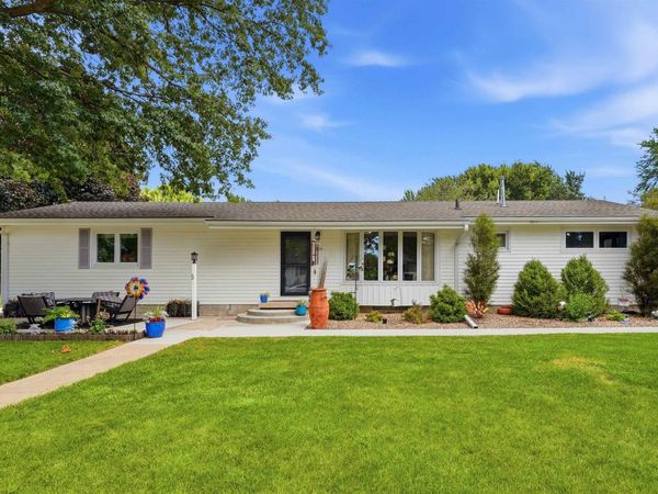 126 Highland Drive, Cedar Falls, IA 50613