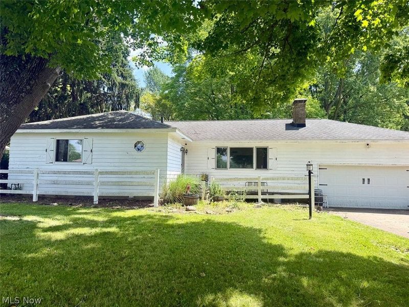 2597 Seifert Lewis Road, Hubbard, OH 44425 Photo 2