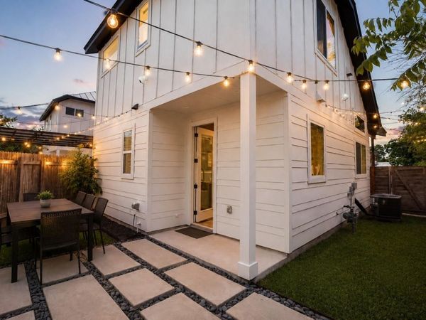 1123 Omega Ave, Unit 1, Austin, TX 78721