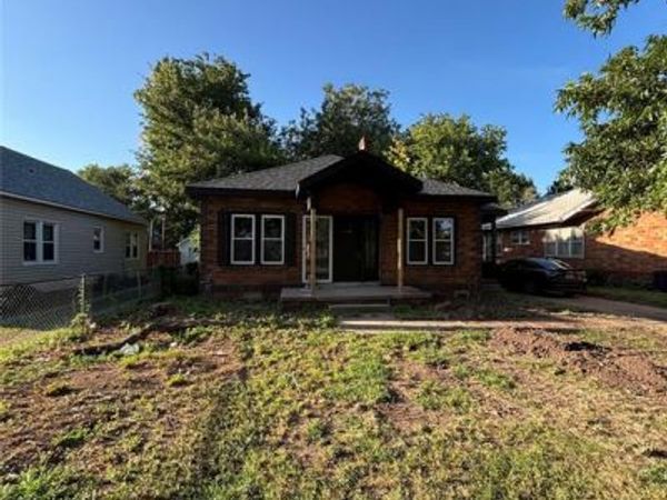 707 W Grand , Ponca City, OK 74601