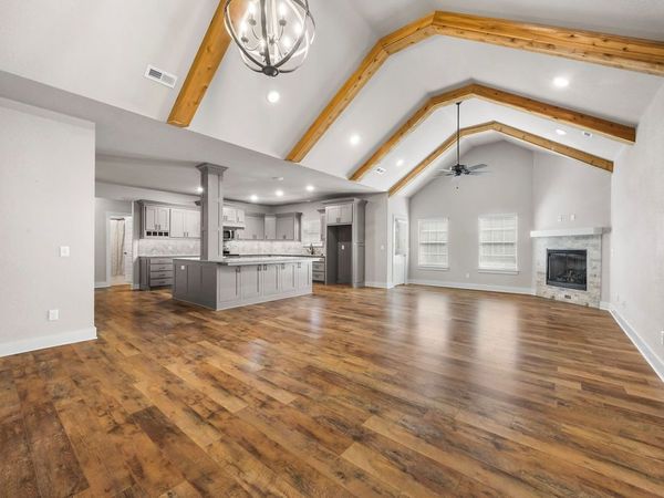 1 Halvergate Lane, Bella Vista, AR 72715