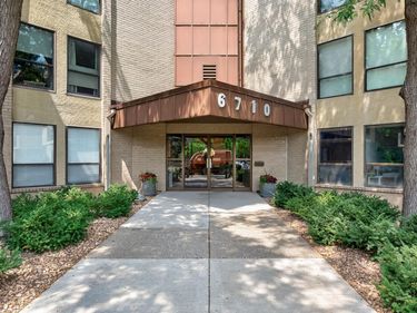 6710 Vernon Avenue S, Unit 315, Edina, MN 55436
