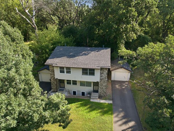 688-690 Burlington Road , Saint Paul, MN 55119