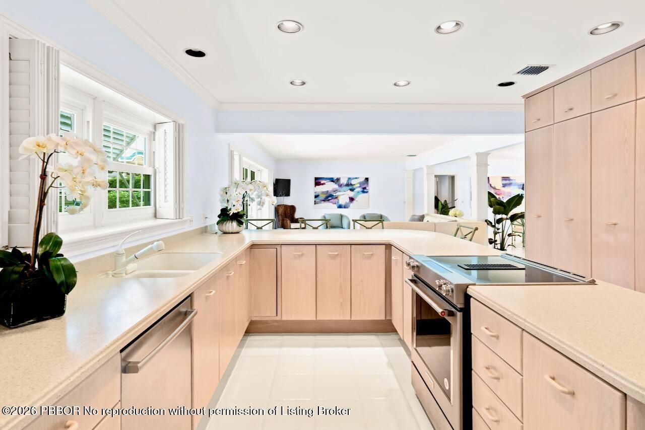 1421 N Lake Way, Palm Beach, FL 33480 Photo