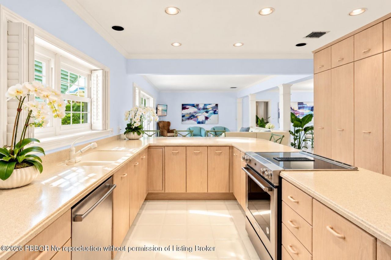 1421 N Lake Way, Palm Beach, FL 33480 Photo