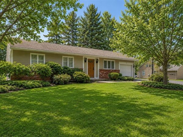 13 Harvest Road , Fairport, NY 14450