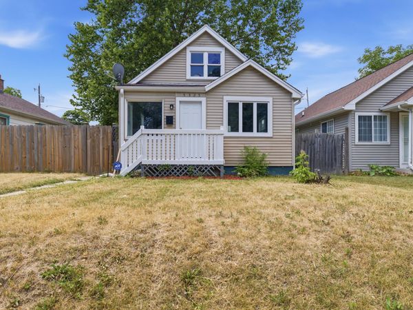 5325 N 48th St, Milwaukee, WI 53218