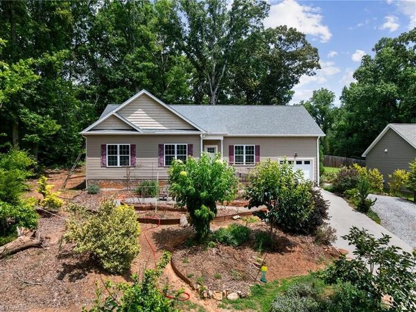6037 Lura Road , Winston-Salem, NC 27104