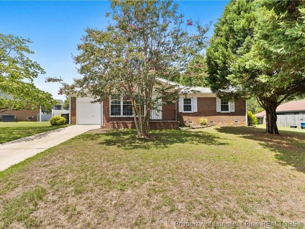 735 Amber Drive, Fayetteville, NC 28311