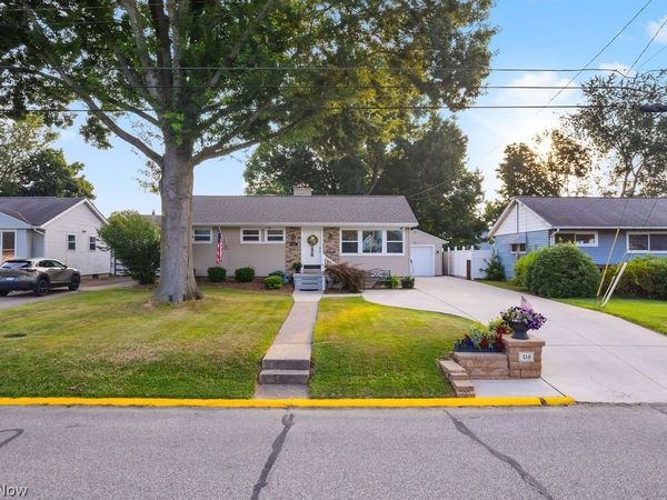 418 Dodge Avenue, Williamstown, WV 26187