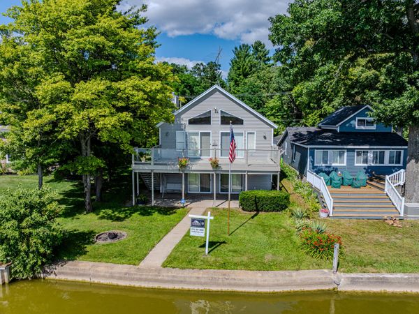 966 E 88th, Newaygo, MI 49337