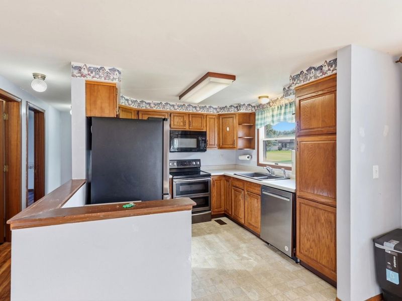 373 New Haven Drive, Urbana, OH 43078 Photo 12