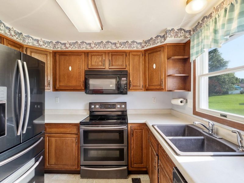 373 New Haven Drive, Urbana, OH 43078 Photo 14