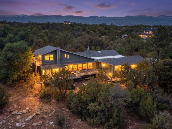 26 Sierra Vista Drive , Cedar Crest, NM 87008