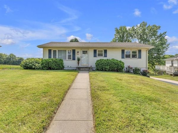 1501 Lion Road, St Joseph, MO 64506