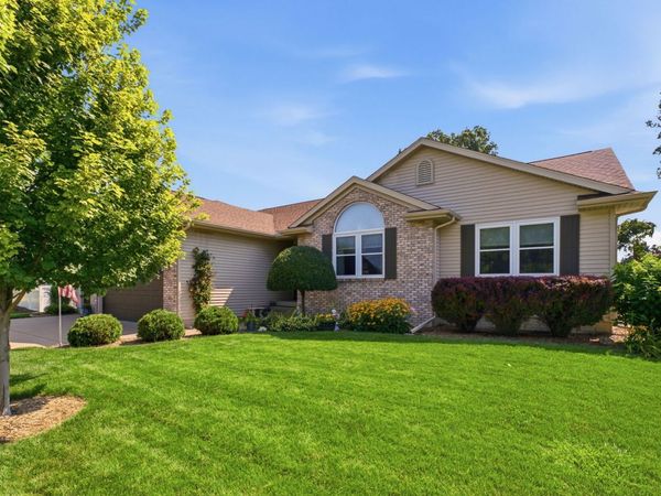 4755 Spring Street , Davenport, IA 52807