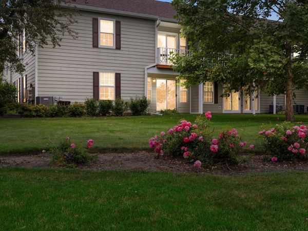Unit A, Streamwood, IL 60107
