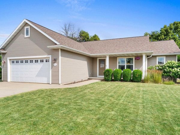 W7146 GLENFORD WAY, Greenville, WI 54942