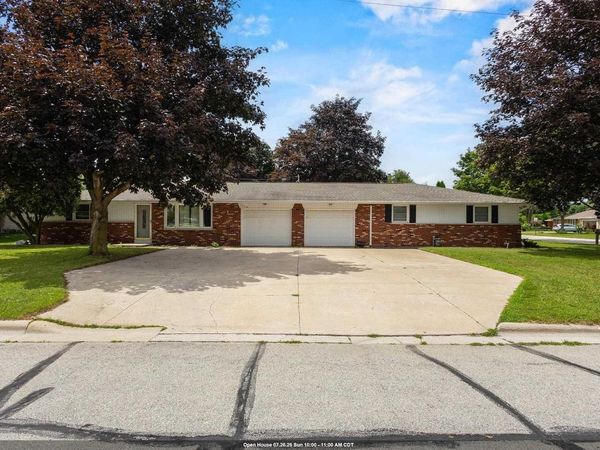 1515 CAREFUL DRIVE, Green Bay, WI 54304