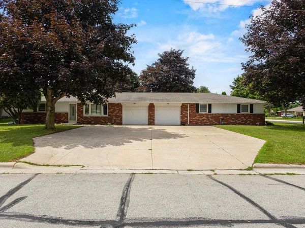1515 CAREFUL DRIVE, Green Bay, WI 54304