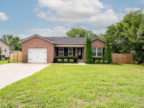 516 Twyla Dr , Lebanon, TN 37087