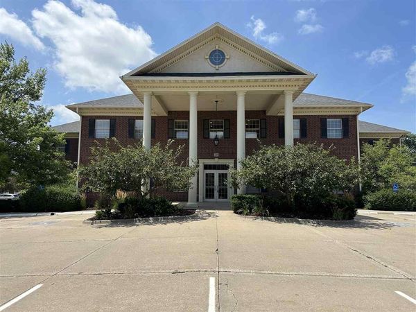 520 10th Ave, Coralville, IA 52241