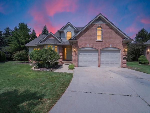 13500 Cambridge Court, Plymouth, MI 48170