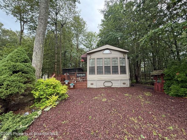 611 Hummingbird Drive , Covington Twp, PA 18424