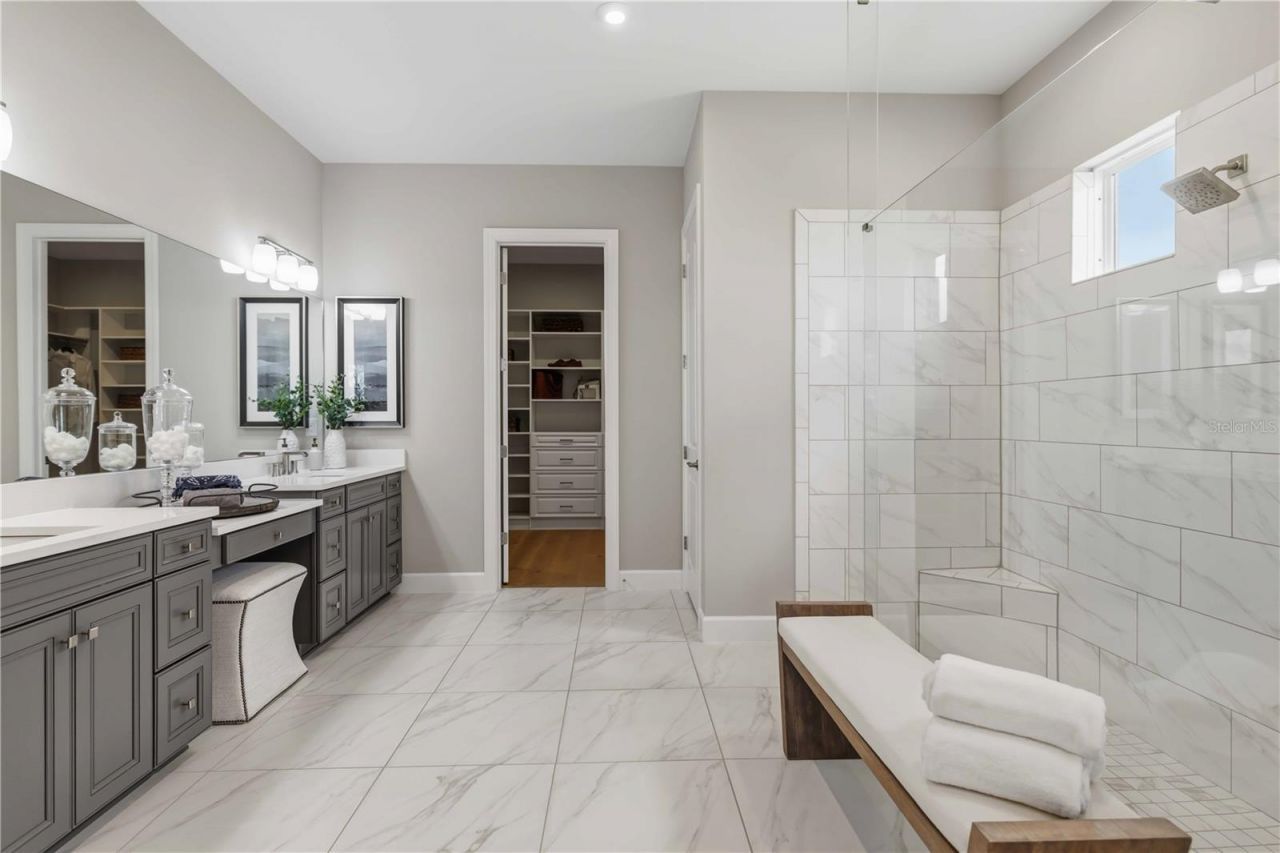 7704 Moonbeam Avenue, Sarasota, FL 34241 Photo