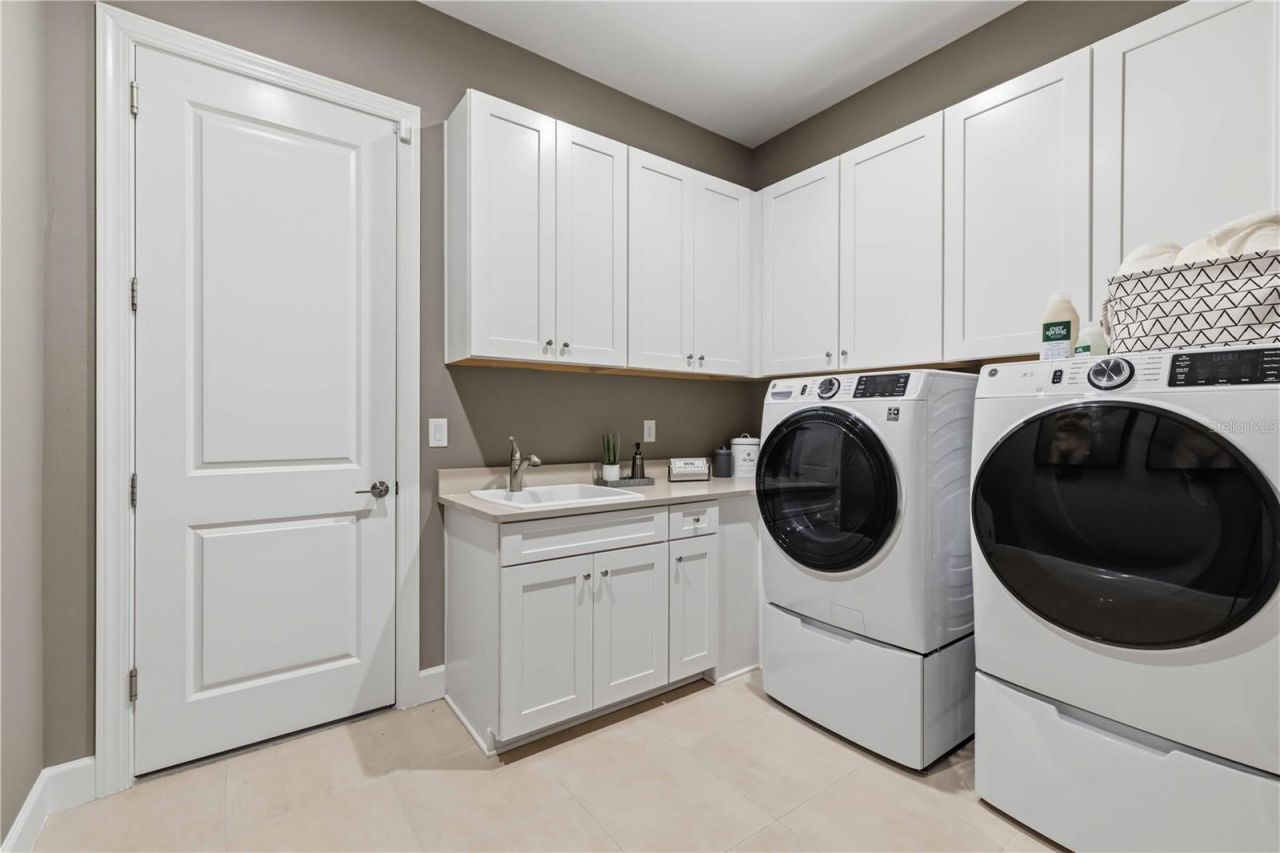 7704 Moonbeam Avenue, Sarasota, FL 34241 Photo